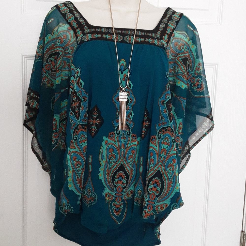 International concept blouse for women
